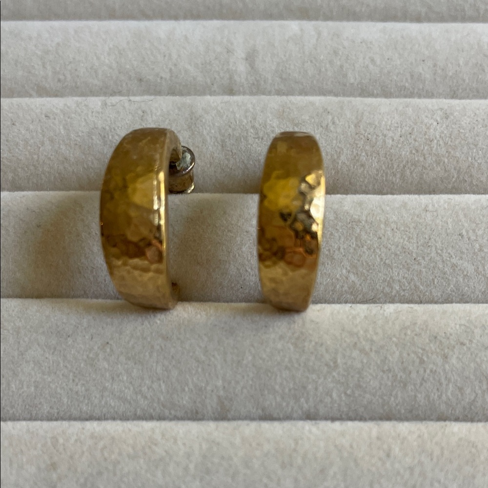Chic Gold Textured Hoop Earrings